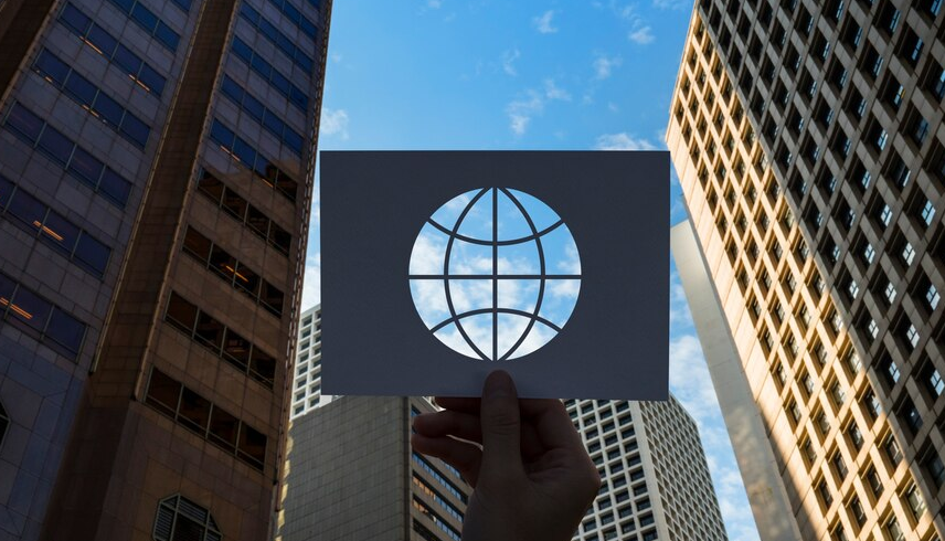 The International Energy Agency (IEA) & Energy Efficiency